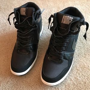 Women’s Nike Force Size 8